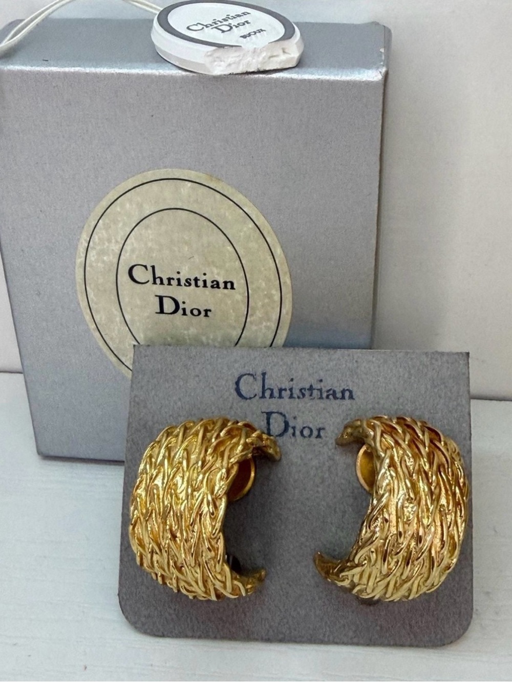 New Dior Gold Textured Hoop Clip Earrings - Gold